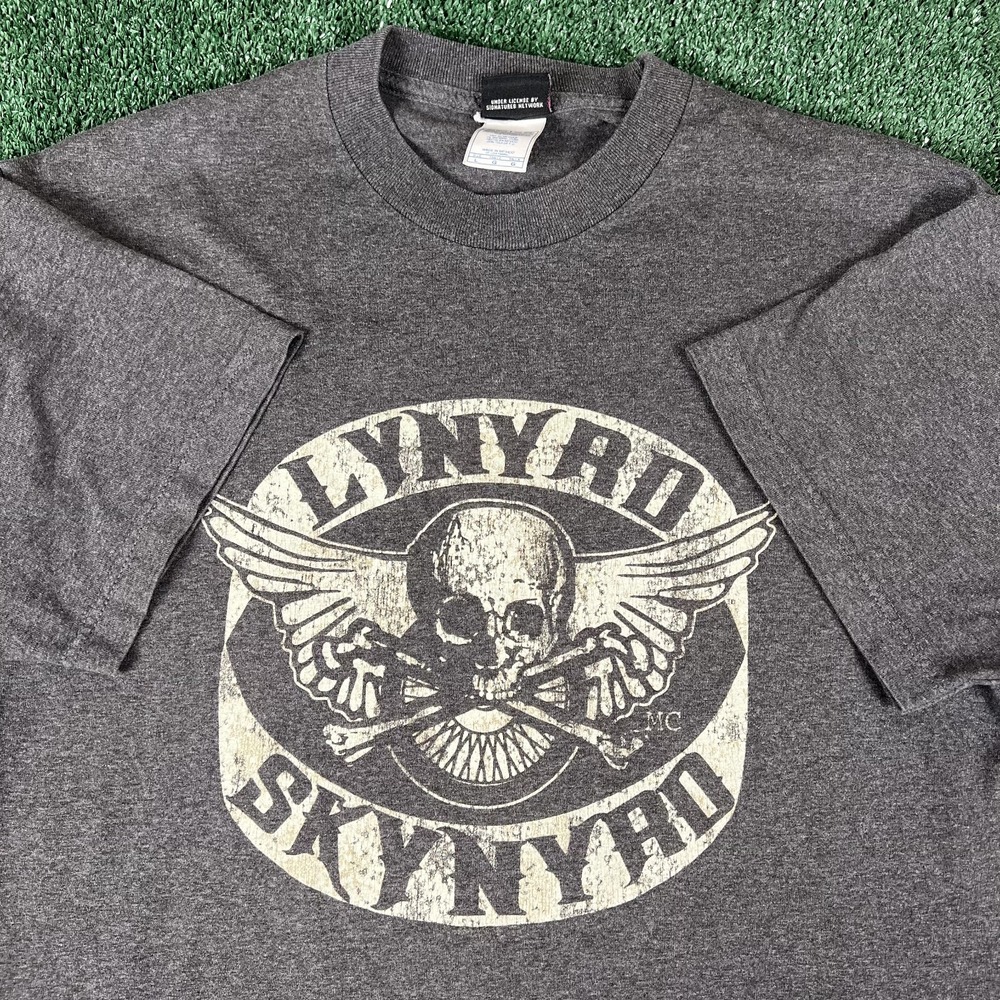 VTG Winterland Lynyrd Skynyrd T-Shirt Mens Large Dark Gray Skull Crossbones Y2K